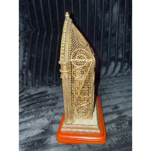 Vintage Nativity Scene Metal & Resin Display Gold Wire Frame & Wood -Great Cond! - Picture 3 of 10